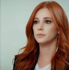 Elcin Sangu Kizil Sac Sac Rengi Guzel Kadinlar
