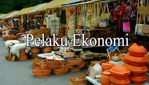 Penyedia sekaligus penyelenggara sarana untuk mempertemukan penjual dengan pembeli. Peran Rumah Tangga Konsumen Produsen Pemerintah Dan Masyarakat Luar Negeri