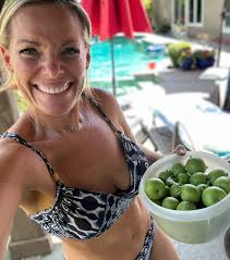 Craving a big juicy apple