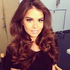 I Like The Way Her Hair Is Styled I Love Full Bouncy Curls Hair Hair Styles Hair Beauty