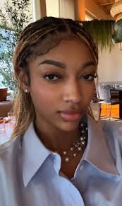 Back to work 🏀🎽 Would you like to join me ?❤️