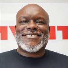 Elisha Pollard's Instagram, Twitter & Facebook