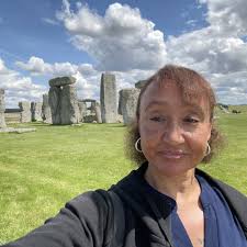 Ivy Holloway's Instagram, Twitter & Facebook