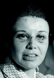 583 turister fortært av flammene i flykatastrofe