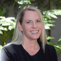 Linda Nellis's Instagram, Twitter & Facebook