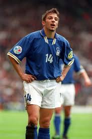 Alessandro Del Piero Of Italy In Action At Euro 96 Alessandro Del Piero Football Shirts Football Soccer