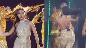 Veja mais ideias sobre moonbyul, mamamoo, hwasa. Mamamoo Hwasa Criticized For Her Outfit Choice At The 33rd Golden Disk Awards Jazminemedia