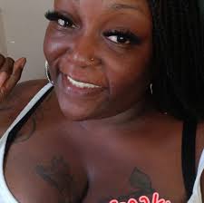 My big sist don open her page abeg make una show her love. Realjenny Family  Tv