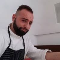 70+ Profile mit dem Suchbegriff „Notarangelo“