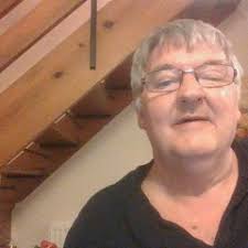 Stream Robert Button music