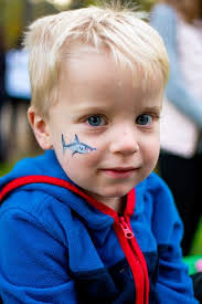 Avery Rowland's Instagram, Twitter & Facebook