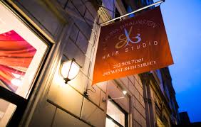 From hairdos to hairdyes ! Laura Braunstein Hair Studio