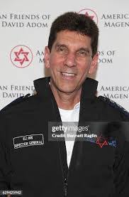 Mark Lebow's Instagram, Twitter & Facebook