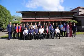 Kereta mewah milik 5 pelawak terkenal malaysia 2020. Galeri Foto Album Lawatan Rasmi Yb Menteri Ke Jabatan Penerangan Negeri Johor Pada 24 Januari 2020 Image Lawatan Rasmi Yb Menteri Ke Jabatan Penerangan Negeri Johor Pada 24 Januari 2020