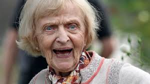 Actress Ellen Albertini Dow Dies at 101