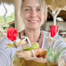 From coastal-inspired style to a warm welcome that feels like home, Oceania  Boutique is a reflection of owner Jill Heppner's heart and vision. ✨ Step  inside her story and see how she's