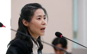 제 사진과 프로필 사진, 그리고 소개글을 보셨나. ê¹€ì™¸ìˆ™ ë‚¨íŽ¸ ë…¸íƒœê°• ì¸ì‚¬ìˆ˜ì„