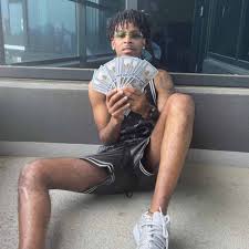 Usher raymond iv (born october 14, 1978) is an american singer, songwriter, actor, businessman, and dancer. 21 Savage Flexes On The Gram With Usher Bucks Inter Reviewed