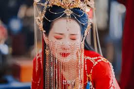 Đệ nhất mỹ nhân Trường Nguyệt Tẫn Minh Học Triệu Lệ Dĩnh đội vòng hoa