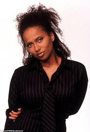 Lisa nicole carson (born july 12, 1969) is an american actress. Lisa N Carson Lisa Nicole Carson 90s Women Beautiful Black Women