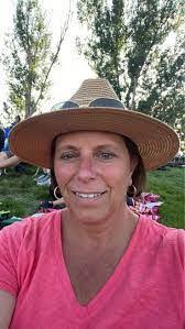 Jana Delong's Instagram, Twitter & Facebook