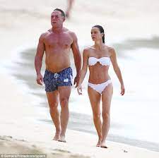 Gabrielle anwar is actress by profession, find out fun facts, age, height, and more. Gabrielle Anwar Puts On A Loved Up Display With Husband Shareef Malnik In Barbados Daily Mail Online