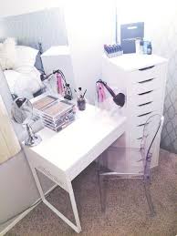 Pin By Germania Pazmino On Vanities Ikea Vanity Beauty Room Micke Desk