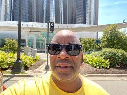 Derrick Hutton's Instagram, Twitter & Facebook