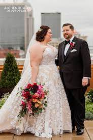 Good wedding hairstyles for plus size brides? Our Intimate And Elegant Kentucky Wedding Wedding Dresses Plus Size Wedding Fall Wedding Hairstyles