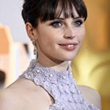 The Apple Macbook 15 Dr. Sienna Brooks (Felicity Jones) in Inferno