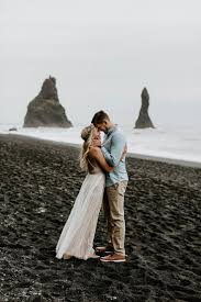 Windy Beach Cliffside Engagement Session In Vik Iceland Biz Craig Wandering Weddings Digital Wedding Photography Beach Engagement Photos Wedding Photography