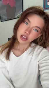 Anu Alex's Instagram, Twitter & Facebook