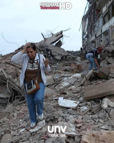 Internacional || Terremotos en Venezuela dejan 188 muertos y esperan  llegada de ayuda internacional Las autoridades venezolanas informaron que  la cifra de fallecidos por los terremotos del miércoles ascendió a 188,  mientras