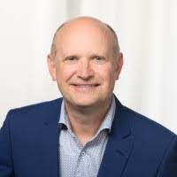 Jerry Neumann's Instagram, Twitter & Facebook