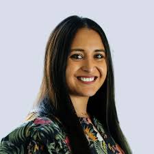 Kelly Feeney's Instagram, Twitter & Facebook