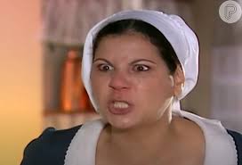 Foto: Zulmira (Carla Daniel) dá uma bofetada em Debora (Ana Lucia Torre)