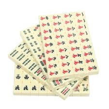 Las fichas a menudo se apilan añadiendo dimensión al juego. Benkeg Mahjong Box Retro Portatil Mah Jong Chino Mahjong Numerado Set 144 Azulejos Mah Jong Set Juguete Chino Portatil Con Caja Tablero Juego De Mesa Mah Jong Juguetes Y Juegos Proinspecta Cl