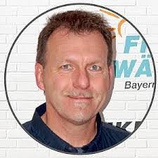 Thomas Zapf's Instagram, Twitter & Facebook