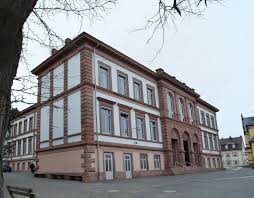 File Oberursel Grundschule Mitte Ruckseite Jpg Wikimedia Commons