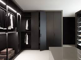 Moody Dark Walk In Closet With Hidden Led Lighting Fixtures Desain Ruang Ganti Desain Lemari Desain Kamar