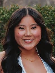 Jasmine Comer's Instagram, Twitter & Facebook