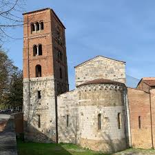 A Pisa Non Pende Solo La Torre Abside E Campanile Della Chiesa Di San Michele Degli Scalzi Pisa Volgopisa Igerspisa Pisatoday Church Chiesa Sanmichel