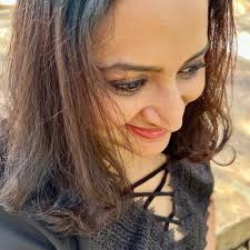 🛹 SPRING SPOILER 🛹 This Customization choice is truly *spec-tacular*!  These Privé Revaux The Juliet Black Sunglasses are the perfect addition to  any spring outfit.