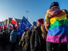 Homophobie ist im katholischen polen immer noch weit verbreitet. Homophobes Nachbarland 90 Lgbti Freie Zonen In Polen L Mag De
