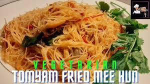 Mee hoon tomyam with basic maggi oyster sauce, tomyam paste & maggi cukup rasa#maggi#friedmeehoon#tomyammeehoon. Vegetarian Tom Yam Fried Noodles Mi Hun Goreng Tom Yam Dengan Tempeh Youtube