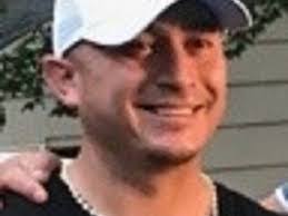 Efrain Barragan's Instagram, Twitter & Facebook