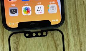 Apple's annual developers conference starts monday, june 7, and we could see new software for iphones, macs, the apple. Apple Iphone 13 Neue Bilder Zeigen Kleinere Notch Pocketpc Ch