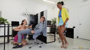 Cherie Deville and Asteria Diamond office threesome sex  Xozilla.com