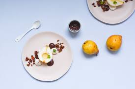 poire chocolat dessert a l assiette croquant fondant et cremeux leaf recette poire au chocolat desserts a l assiette aperitif gastronomique