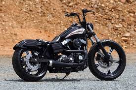 dyna street bob all black motos